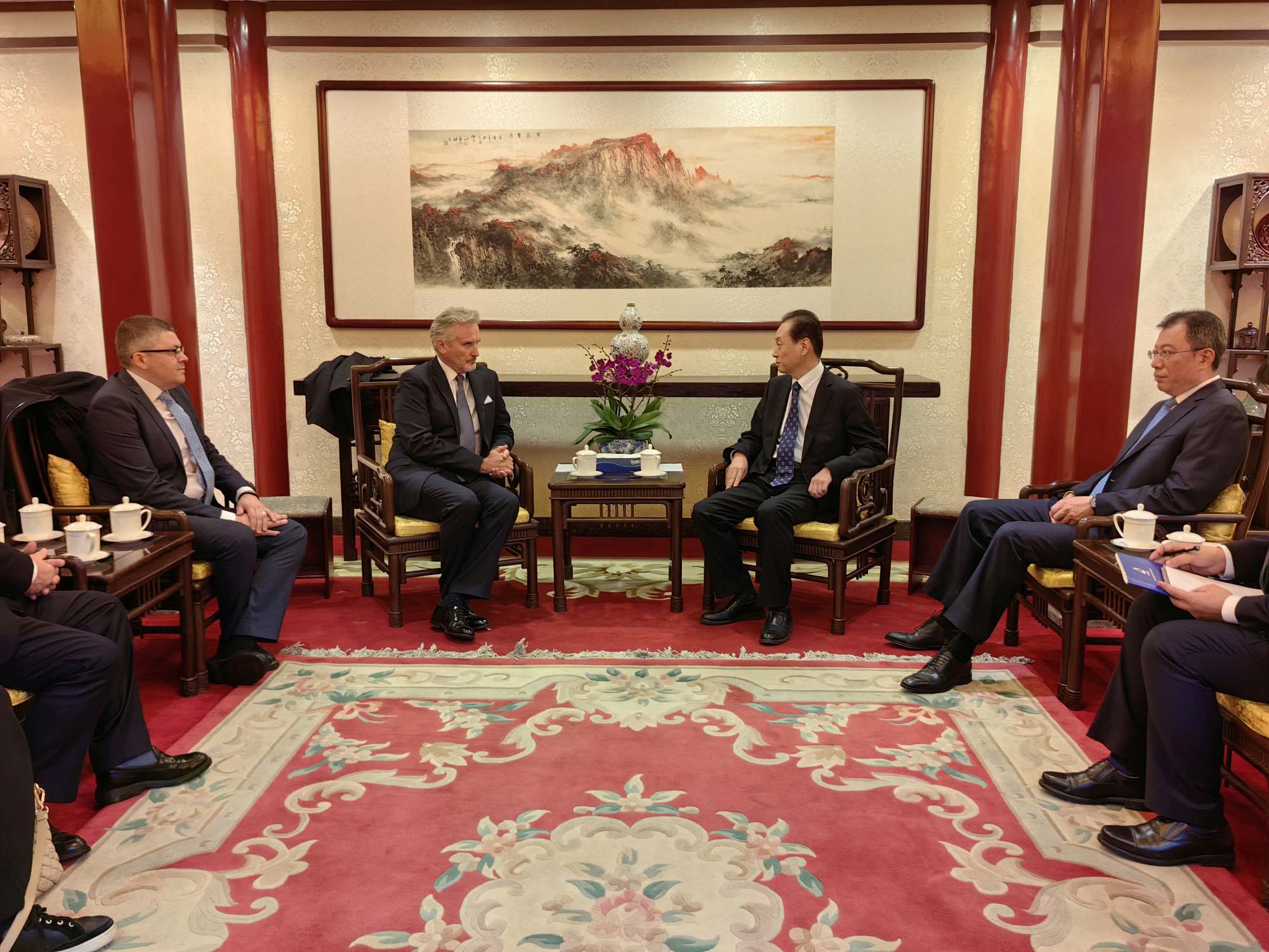 王超会长会见英国对华事务全国委员会代表团